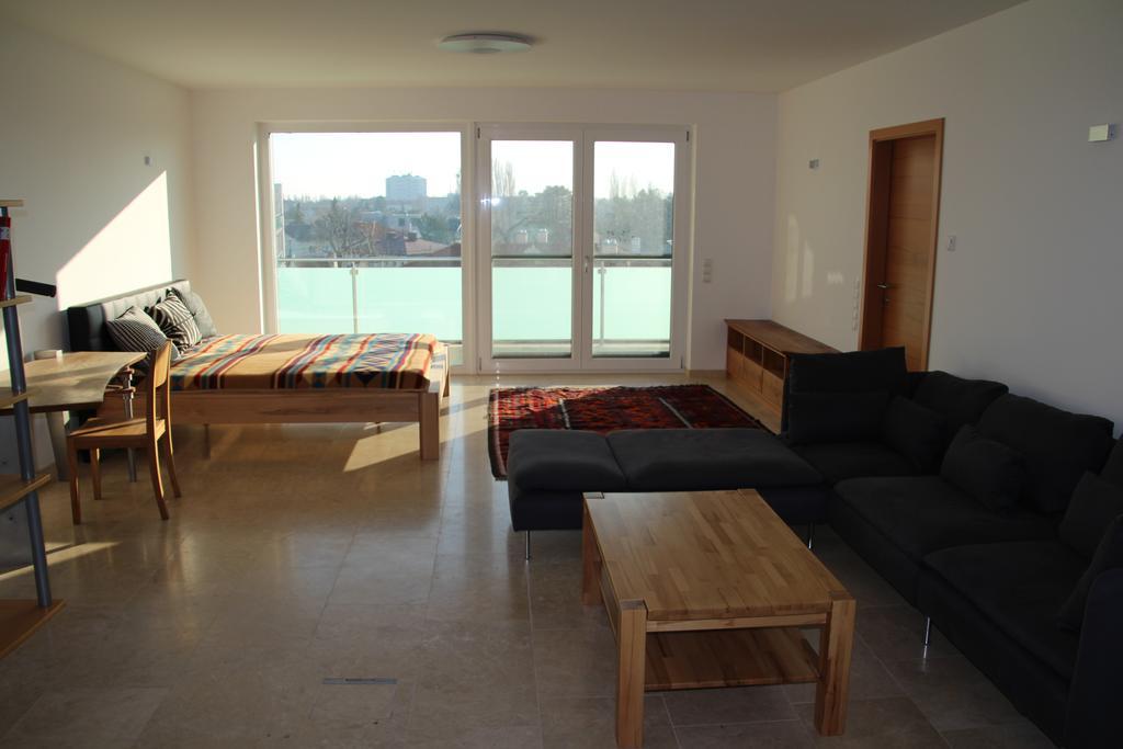 Danube Apartment With City View Vienna Room photo